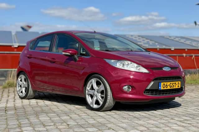 Ford Fiesta (2008) thumbnail 3