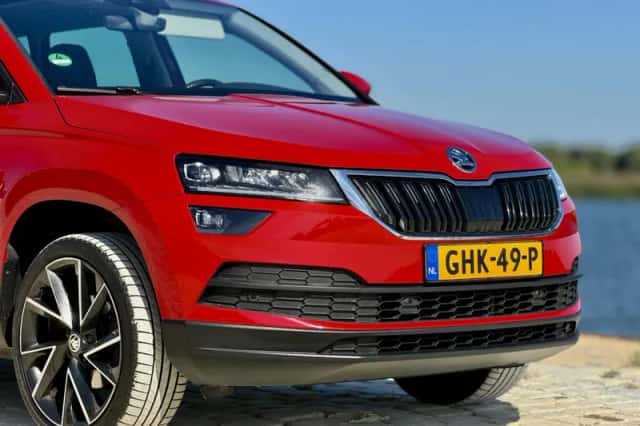 Škoda Karoq (2019) thumbnail 2