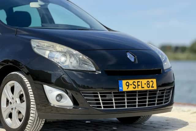 Renault Grand Scénic (2008) thumbnail 2