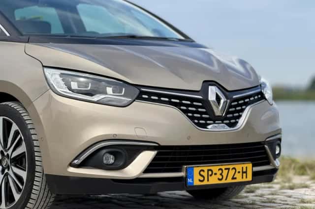 Renault Grand Scénic (2018) thumbnail 2