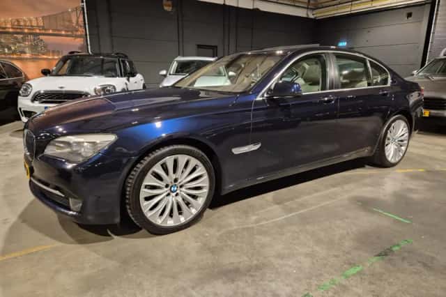 BMW 7-Serie (2012) thumbnail 5