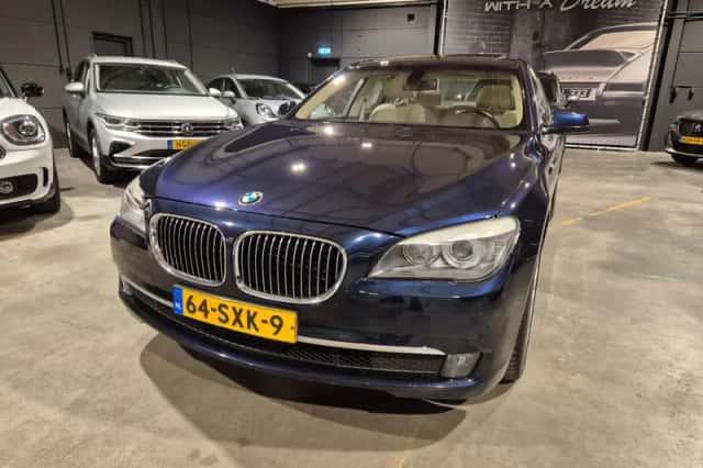 BMW 7-Serie (2012) thumbnail 6
