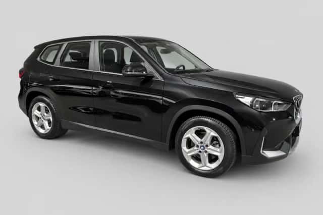 BMW iX1 (2023) thumbnail 2