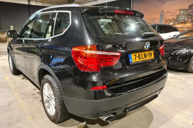 BMW X3 (2013) thumbnail 4
