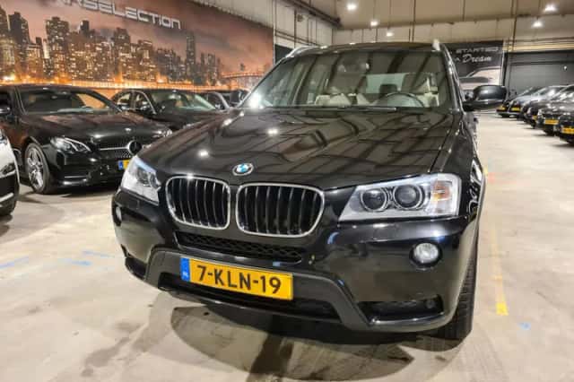 BMW X3 (2013) thumbnail 6