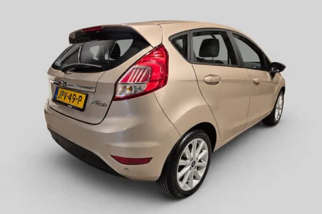 Ford Fiesta (2016) thumbnail 3