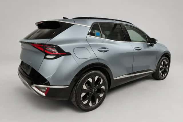 Kia Sportage (2023) thumbnail 3