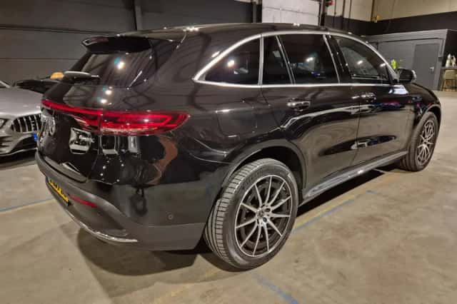 Mercedes-Benz EQC (2020) thumbnail 3