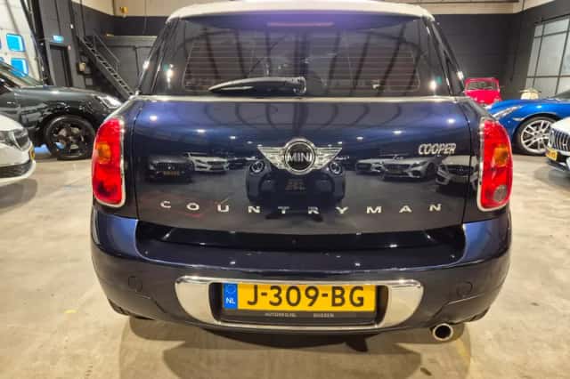 MINI Countryman (2015) thumbnail 4