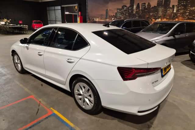 Škoda Octavia (2024) thumbnail 5