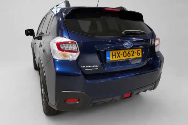 Subaru XV (2016) thumbnail 4