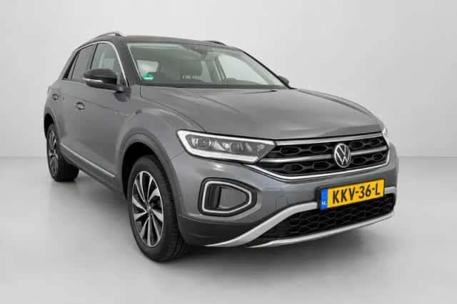 Volkswagen T-Roc (2025) thumbnail 1