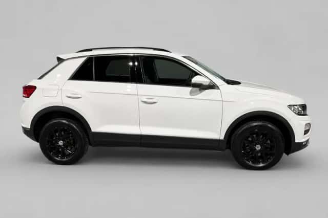 Volkswagen T-Roc (2021) thumbnail 2