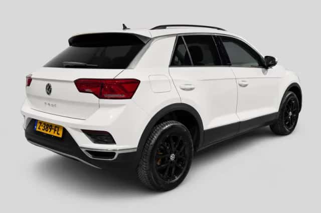 Volkswagen T-Roc (2021) thumbnail 3