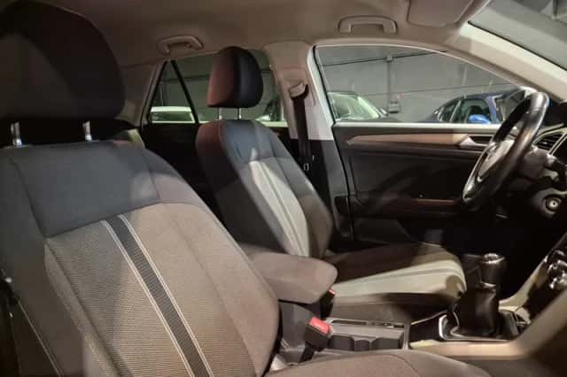 Volkswagen T-Roc (2021) thumbnail 6