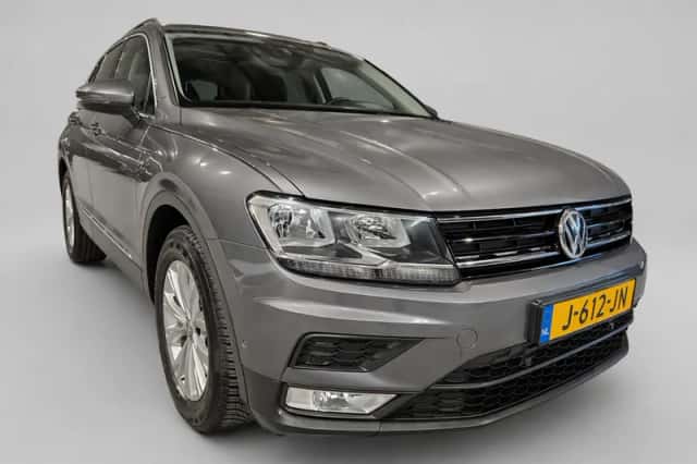 Volkswagen Tiguan (2017) thumbnail 1
