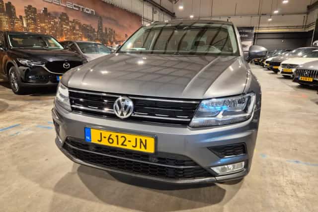 Volkswagen Tiguan (2017) thumbnail 6
