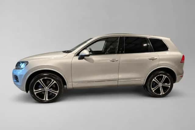 Volkswagen Touareg (2011) thumbnail 4