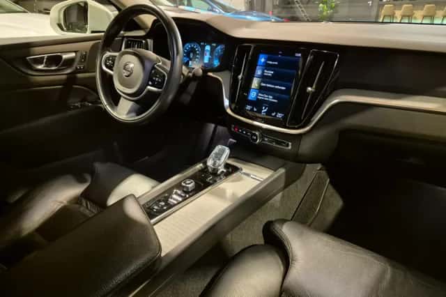 Volvo S60 (2021) thumbnail 5
