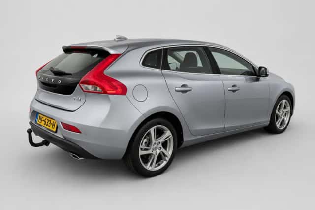 Volvo V40 (2017) thumbnail 3