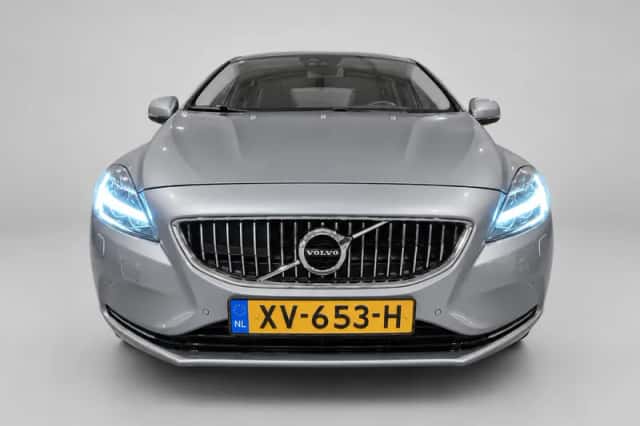 Volvo V40 (2017) thumbnail 5