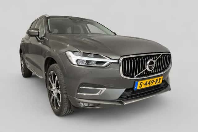 Volvo XC60 (2017) thumbnail 1