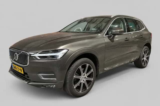 Volvo XC60 (2017) thumbnail 4