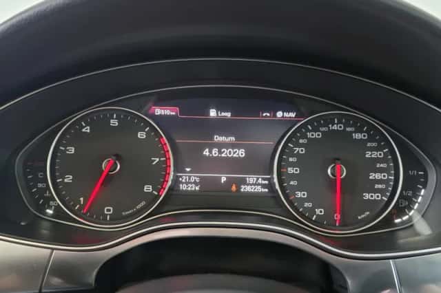 Audi A6 (2012) thumbnail 5