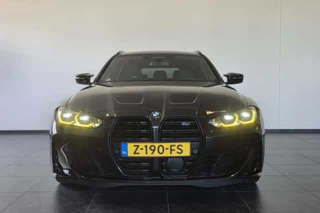 BMW M3 (2023) thumbnail 3