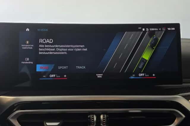 BMW M3 (2023) thumbnail 5