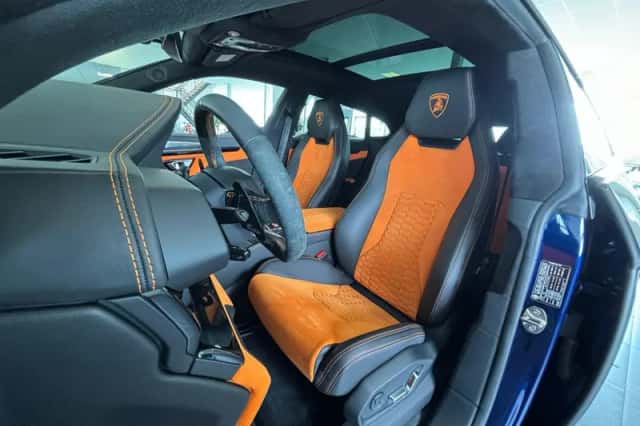 Lamborghini Urus (2020) thumbnail 5