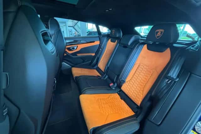 Lamborghini Urus (2020) thumbnail 6