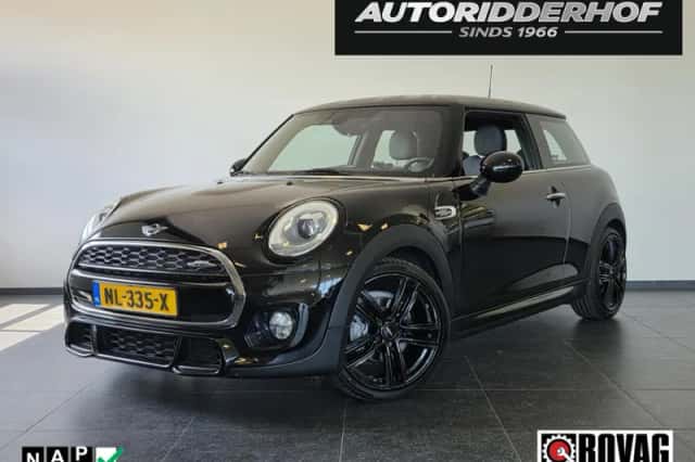 MINI Cooper (2017) thumbnail 2
