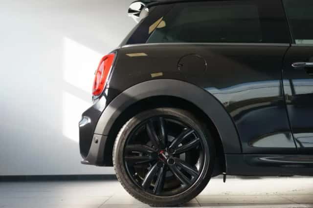 MINI Cooper (2017) thumbnail 6