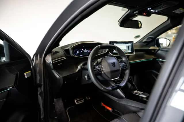 Peugeot 208 (2025) thumbnail 5