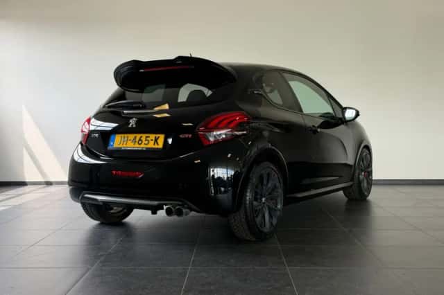 Peugeot 208 (2016) thumbnail 6