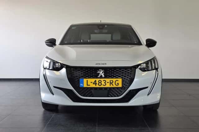 Peugeot 208 (2021) thumbnail 3