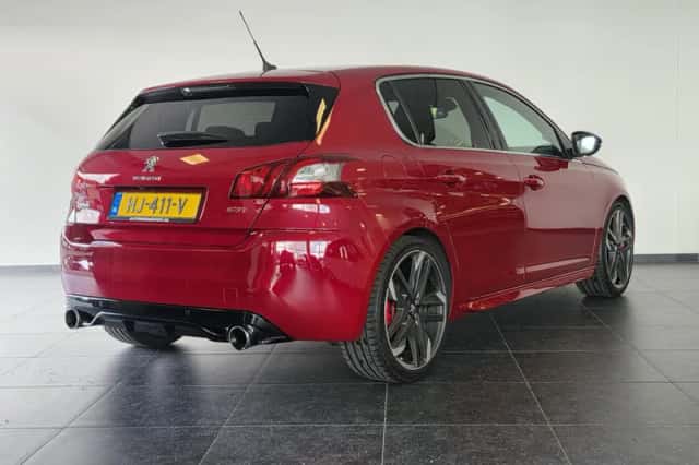 Peugeot 308 (2015) thumbnail 6