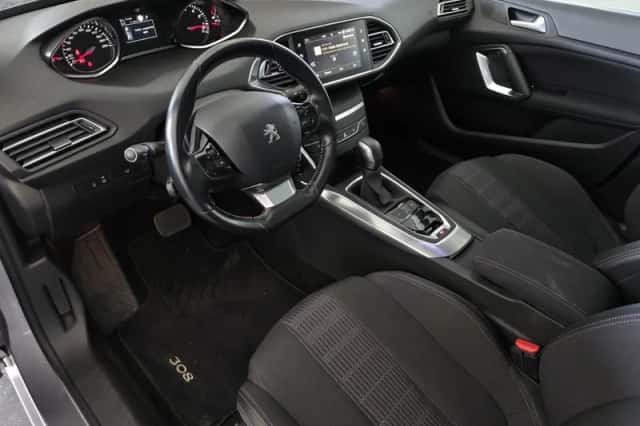Peugeot 308 (2017) thumbnail 6