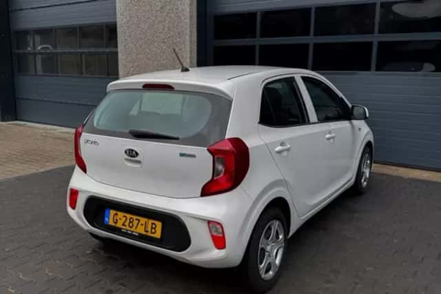 Kia Picanto (2019) thumbnail 4