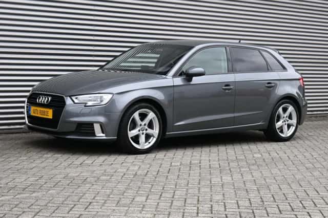 Audi A3 (2018) thumbnail 3