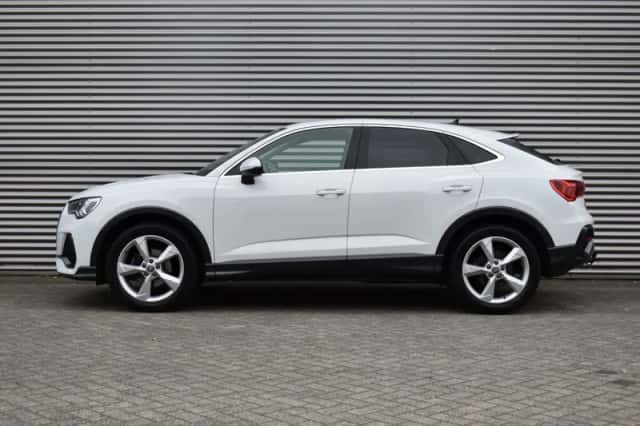 Audi Q3 (2019) thumbnail 5