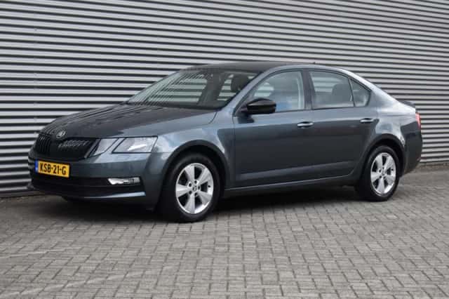 Škoda Octavia (2020) thumbnail 3
