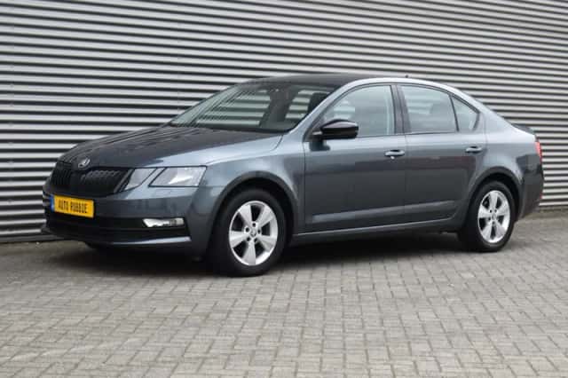 Škoda Octavia (2020) thumbnail 4