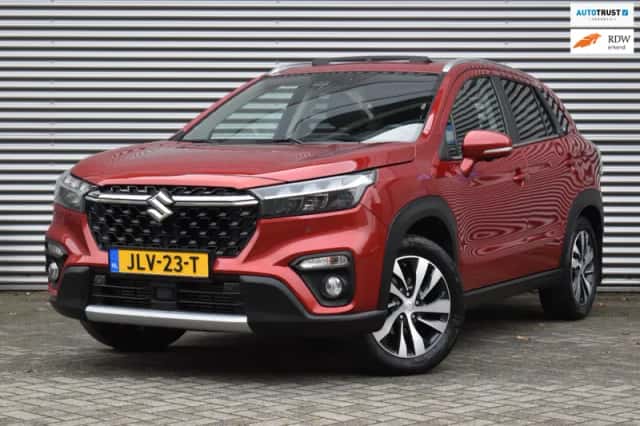 Suzuki S-Cross (2022) thumbnail 2