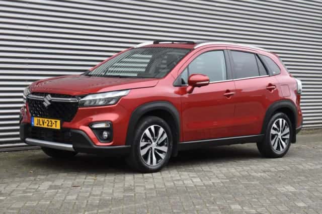 Suzuki S-Cross (2022) thumbnail 3