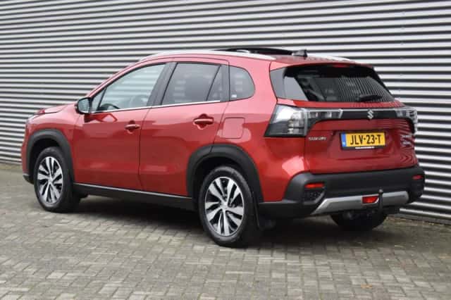 Suzuki S-Cross (2022) thumbnail 4