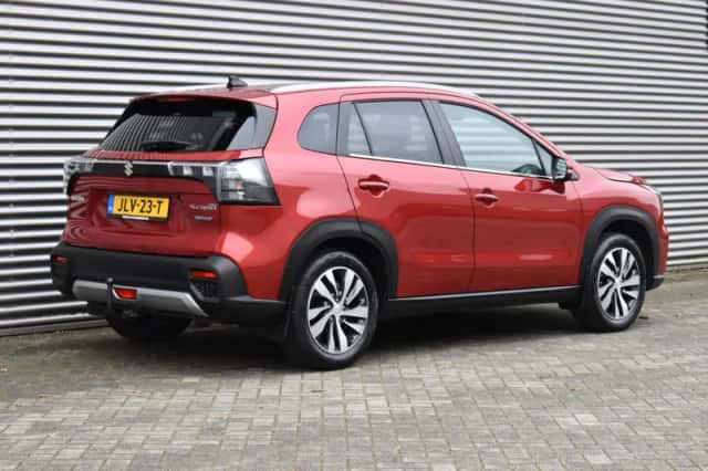 Suzuki S-Cross (2022) thumbnail 6