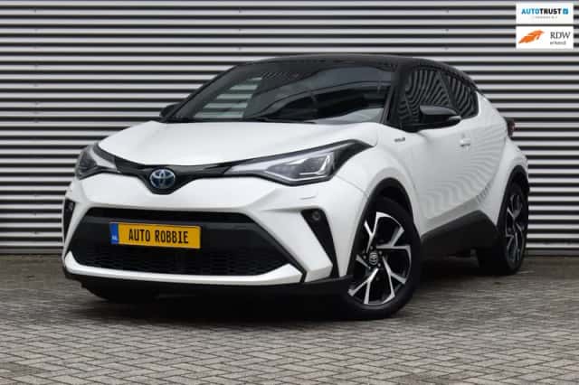 Toyota C-HR (2020) thumbnail 2