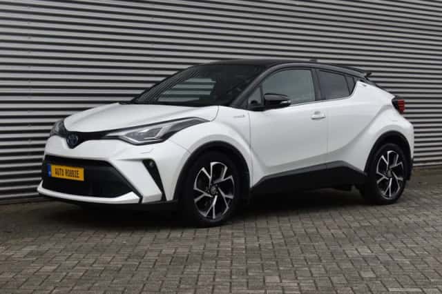 Toyota C-HR (2020) thumbnail 3